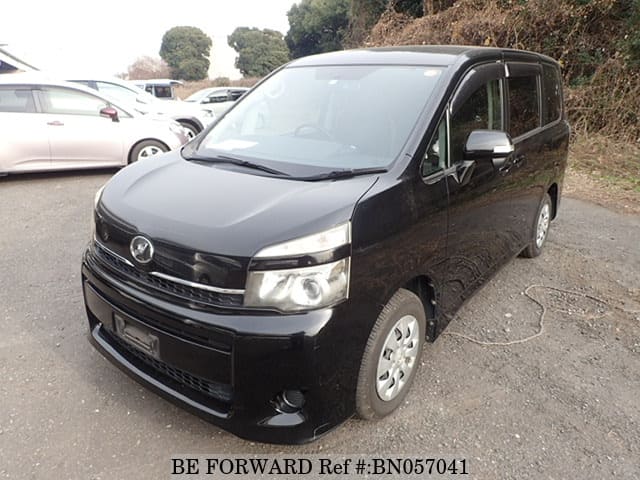 Used 2010 TOYOTA VOXY BN057041 for Sale
