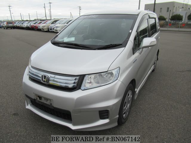 HONDA Freed Spike