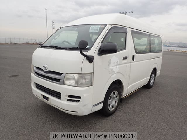 TOYOTA Regiusace Van