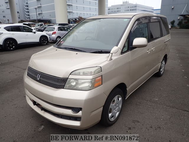 Used 2005 TOYOTA VOXY BN091872 for Sale