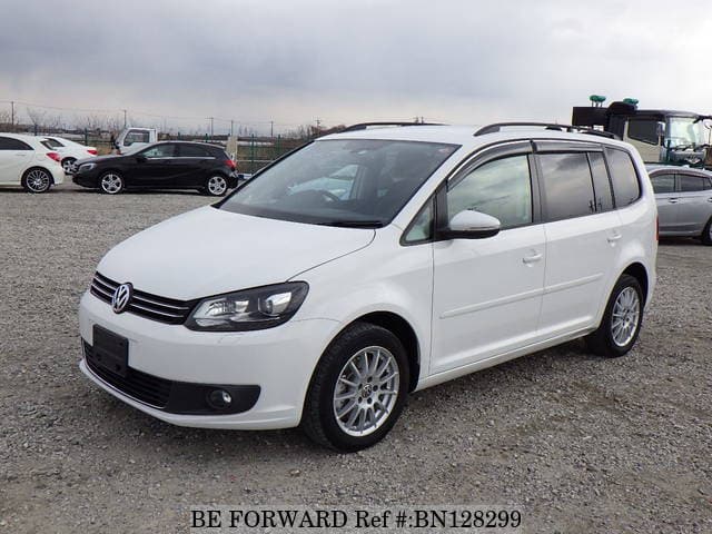 VOLKSWAGEN Golf Touran