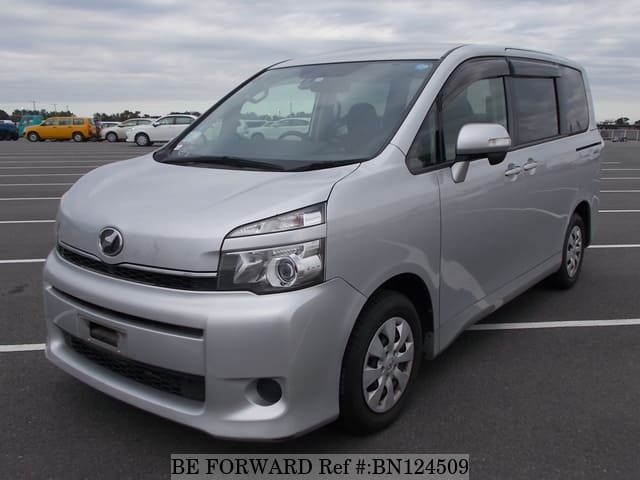Used 2013 TOYOTA VOXY BN124509 for Sale