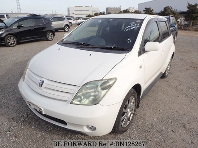 Used 2004 TOYOTA IST BN128267 for Sale