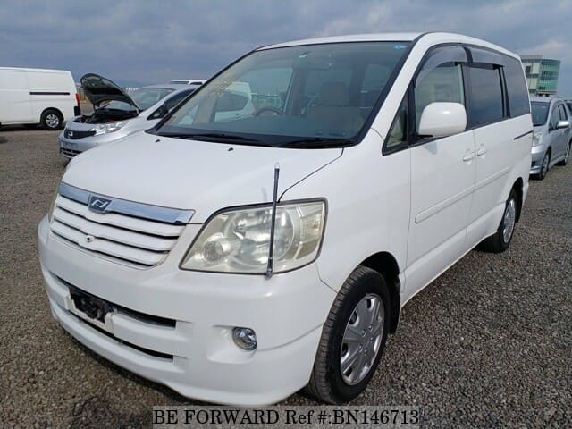 Used 2004 TOYOTA NOAH BN146713 for Sale