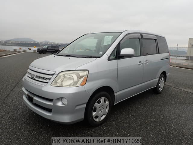 Used 2004 TOYOTA NOAH BN171029 for Sale