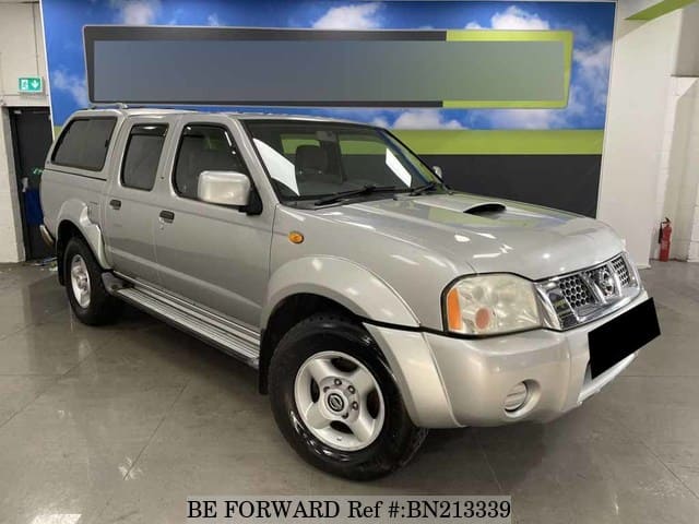 NISSAN Navara