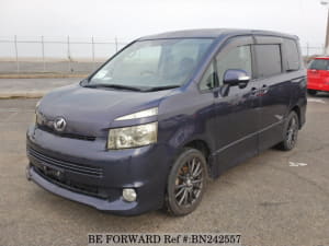 Used 2007 TOYOTA VOXY BN242557 for Sale