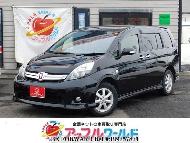 Toyota isis zgm15w Toyota isis zgm15w