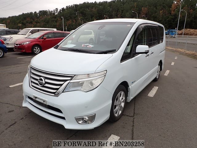 NISSAN Serena