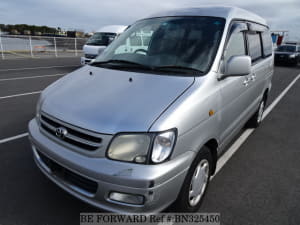 Used 2001 TOYOTA TOWNACE NOAH BN325450 for Sale