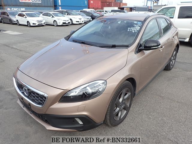 VOLVO V40