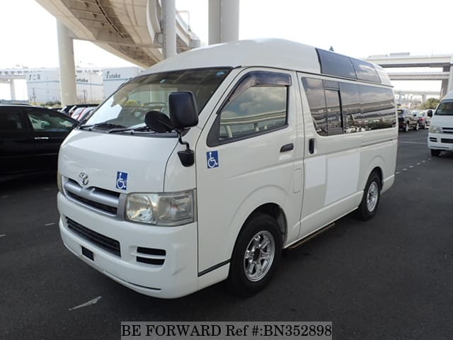 TOYOTA Hiace Van