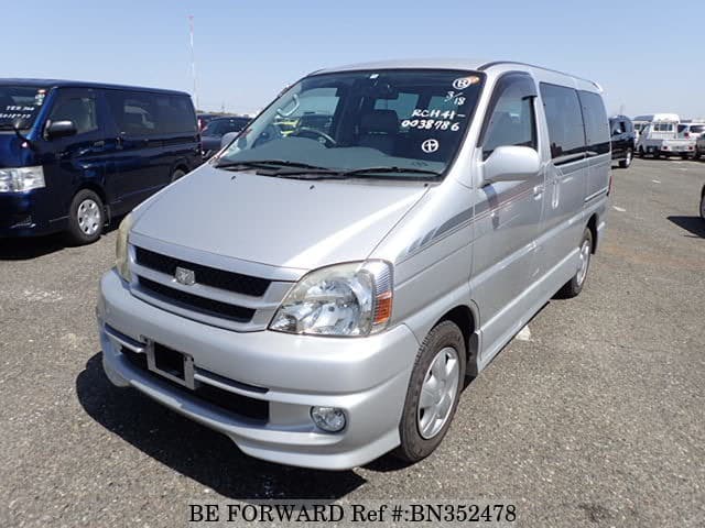 TOYOTA Touring Hiace