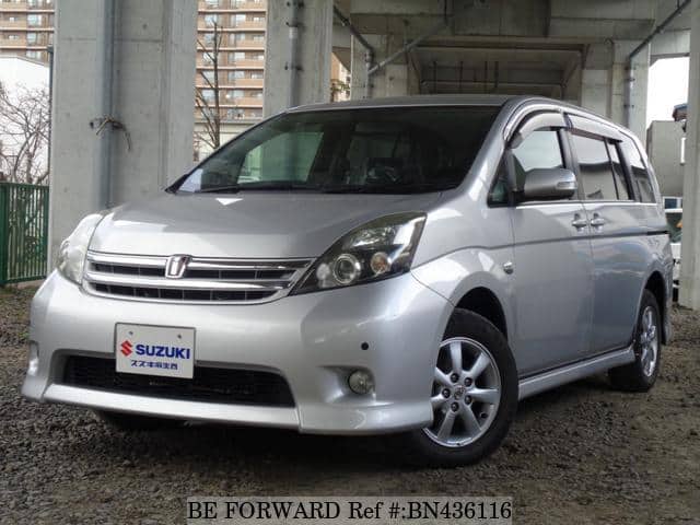 Toyota isis zgm15w Toyota isis zgm15w