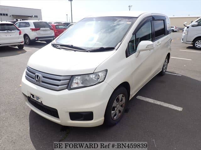 HONDA Freed Spike