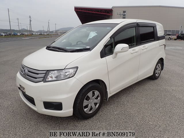 HONDA Freed Spike