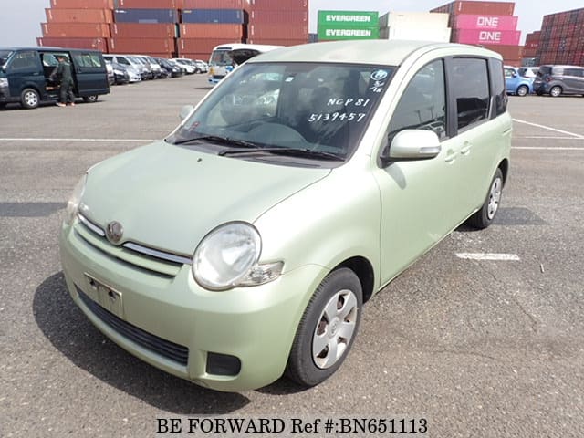 TOYOTA Sienta