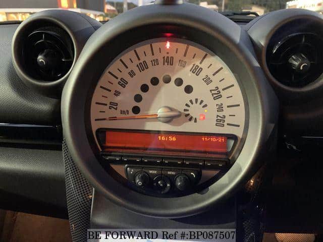 2013 BMW MINI image 6