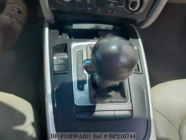 2011 AUDI A4 image 9