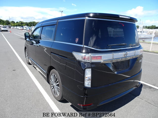 Used 2015 NISSAN ELGRAND 250 HIGHWAY STAR S/DBA-TE52 for Sale