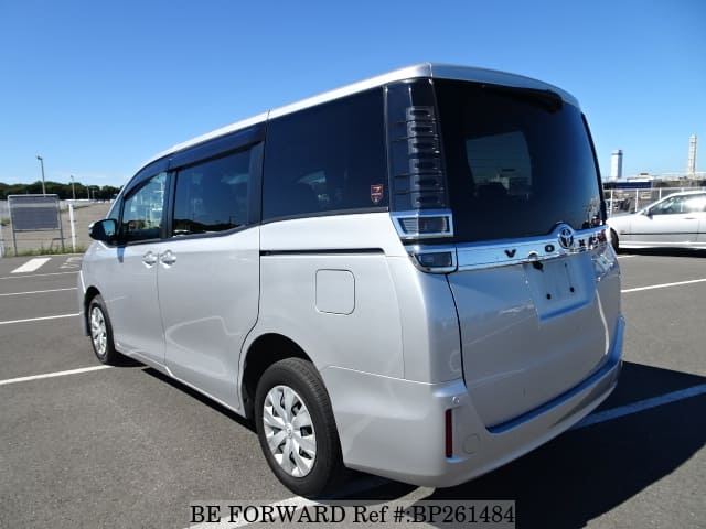 TOYOTA 08522-28040 ZRR80G ZRR85G ZRR80W ZWR80G ZWR80W ノア