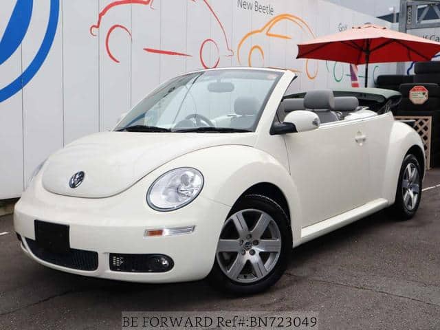 VOLKSWAGEN New Beetle