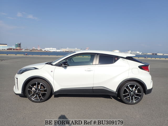 210クラウン　純正　17インチ　215/55/R17　４本セット R70212 C-HR GR NGX10 ZYX10 後期 純正 フロント バンパー ブルー