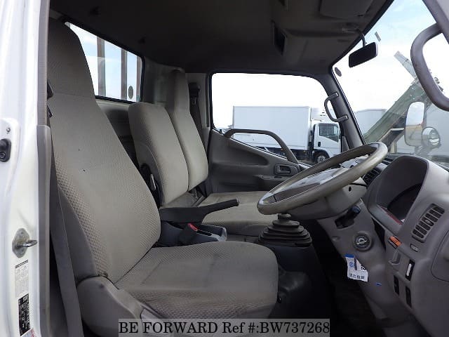 2005 HINO DUTRO image 17