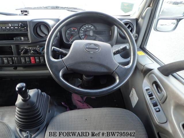 2014 HINO DUTRO image 24