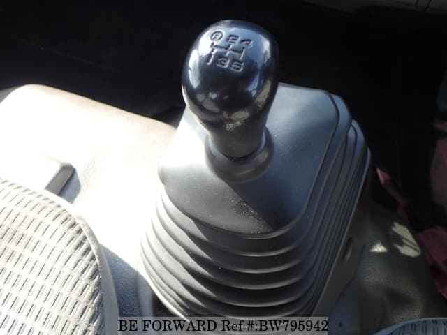 2014 HINO DUTRO image 29