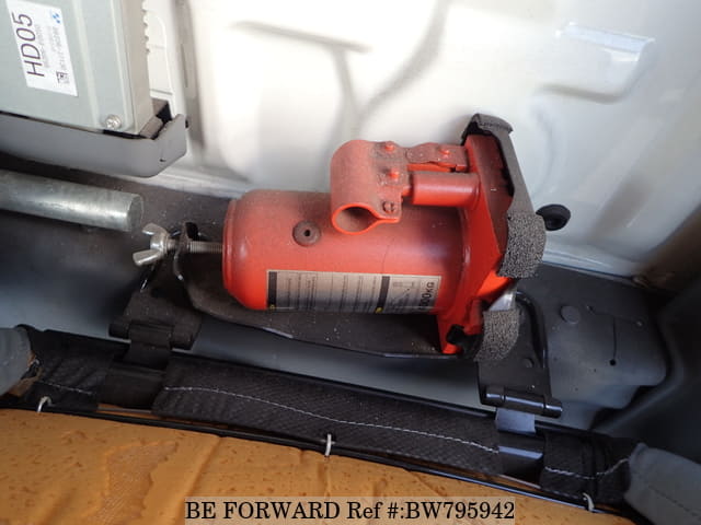 2014 HINO DUTRO image 23