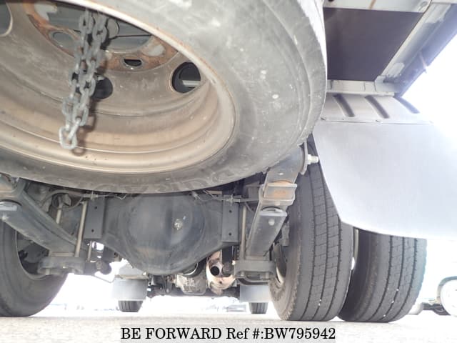 2014 HINO DUTRO image 16