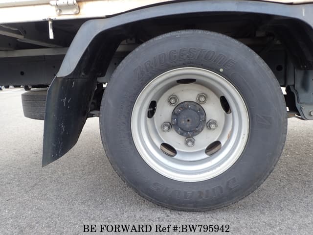 2014 HINO DUTRO image 11