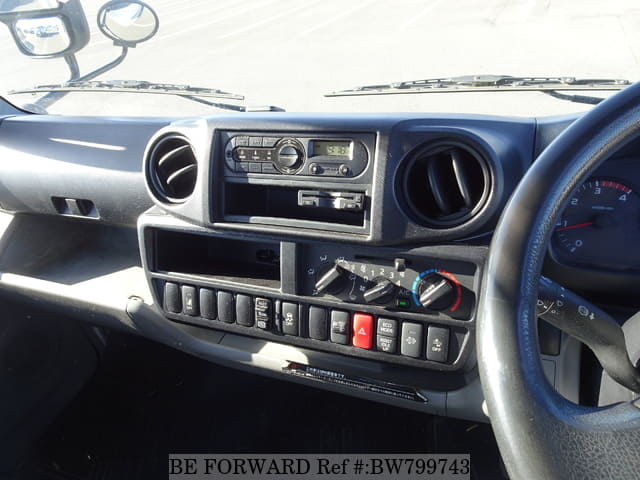 2018 HINO DUTRO image 27