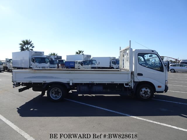 2014 HINO DUTRO image 6