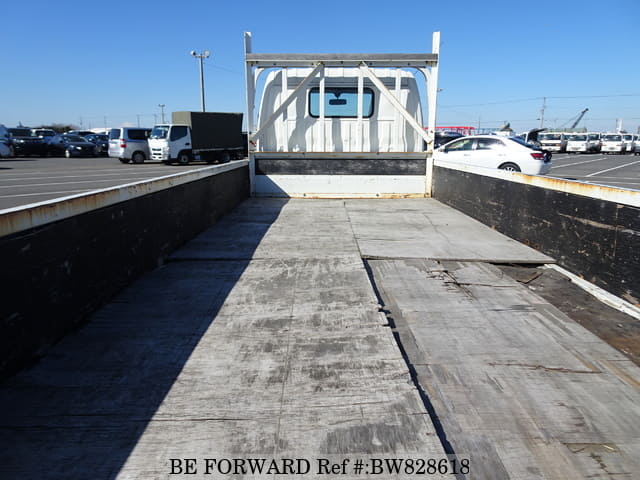 2014 HINO DUTRO image 20