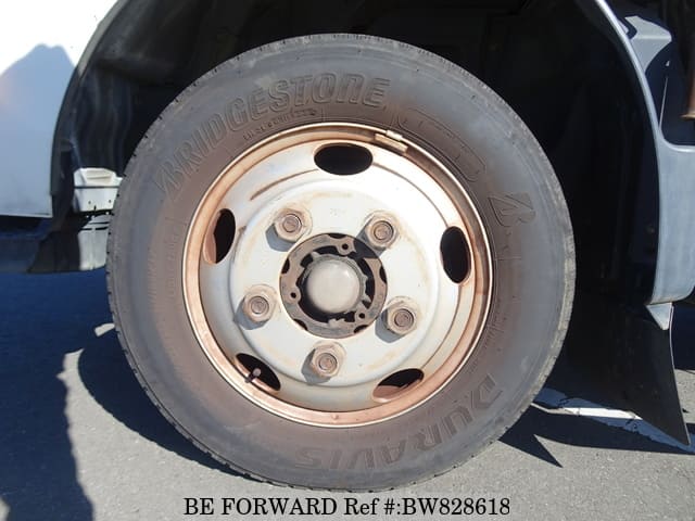 2014 HINO DUTRO image 9