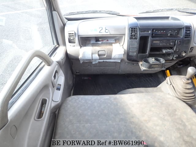 2005 HINO DUTRO image 24