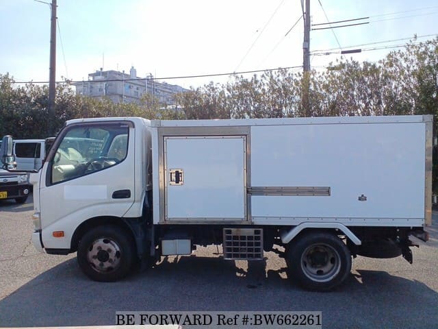 2016 HINO DUTRO image 2