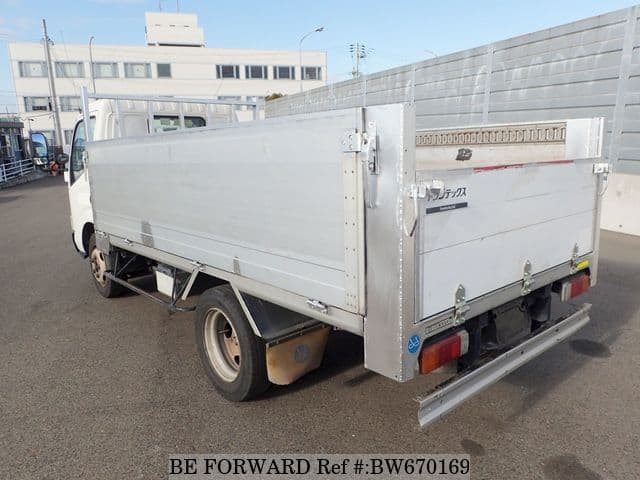 2008 HINO DUTRO image 3