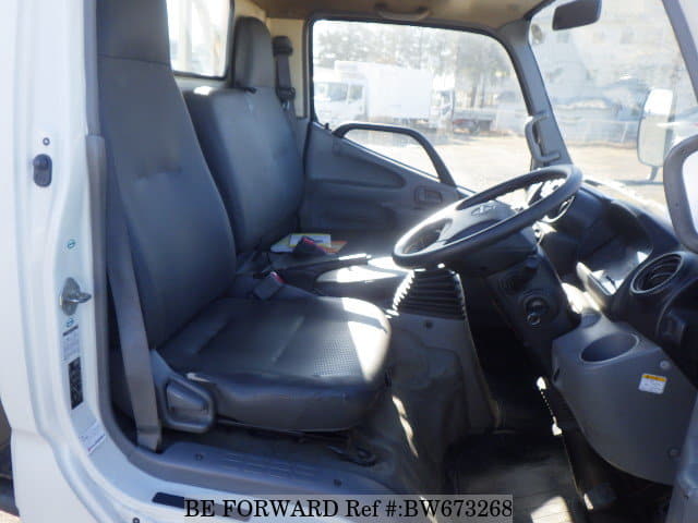 2013 HINO DUTRO image 17