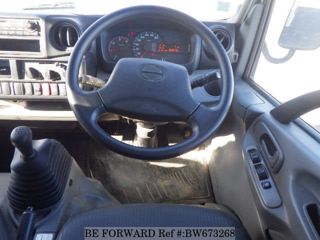 2013 HINO DUTRO image 23