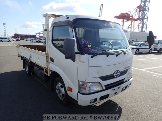 2014 HINO DUTRO image 7