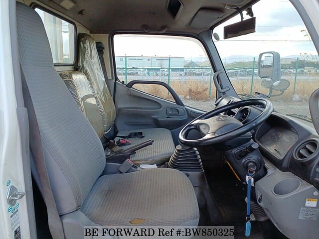 2013 HINO DUTRO LONG image 17