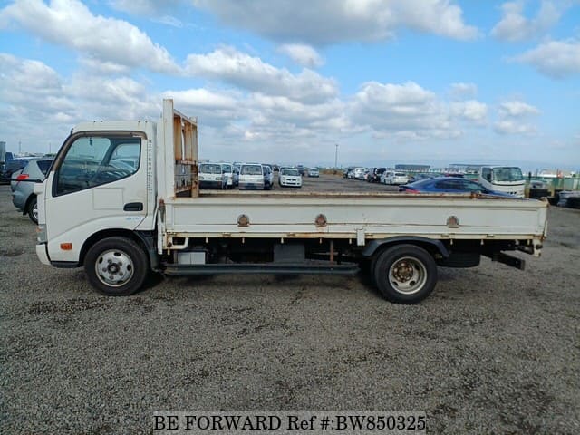 2013 HINO DUTRO LONG image 2