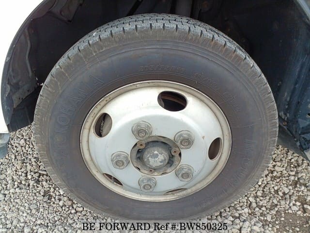 2013 HINO DUTRO LONG image 9