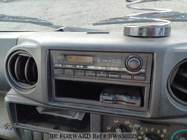 2013 HINO DUTRO LONG image 28