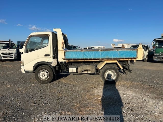 2004 HINO DUTRO image 6
