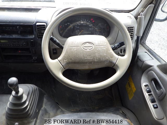 2004 HINO DUTRO image 27