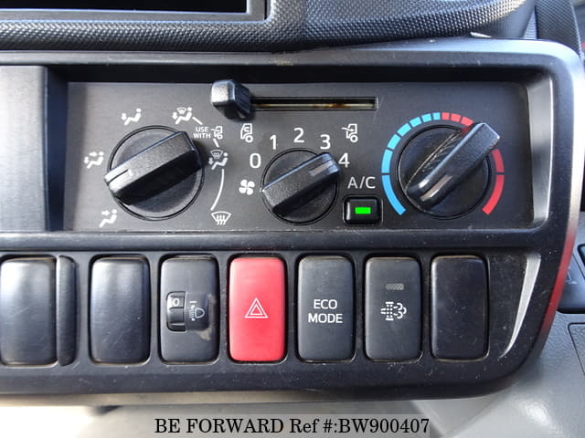 2016 HINO DUTRO image 30